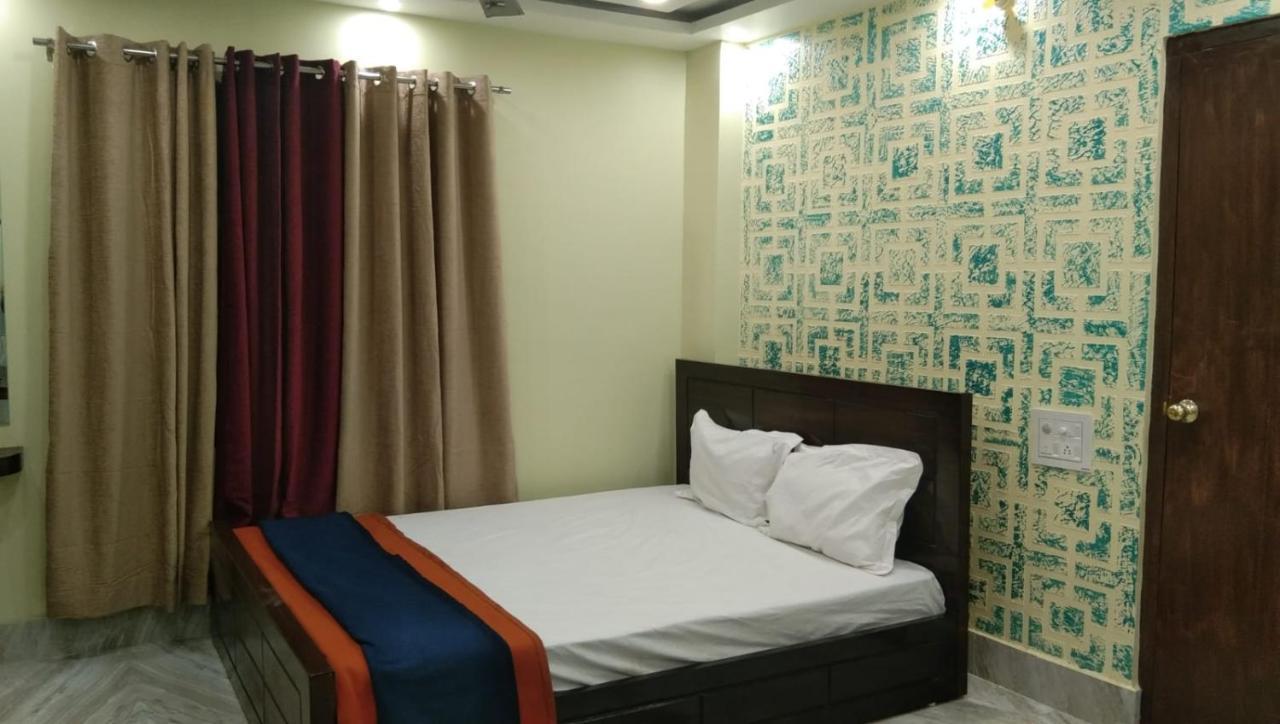 Dubby Indian Hotel Inn ! Puri Bagian luar foto