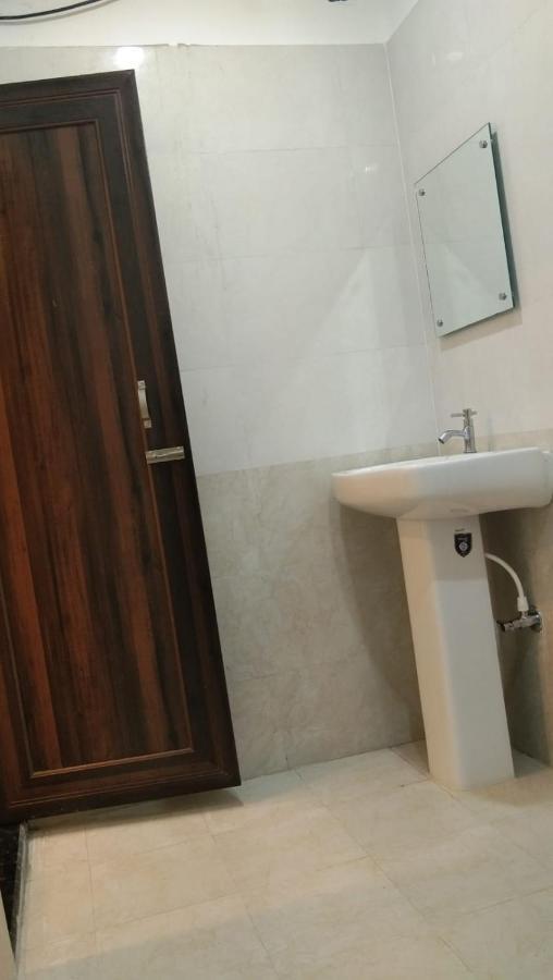 Dubby Indian Hotel Inn ! Puri Bagian luar foto