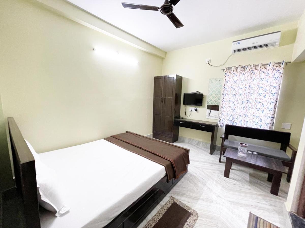 Dubby Indian Hotel Inn ! Puri Bagian luar foto